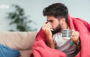 Factores de riesgo de la influenza: hombre joven con influenza